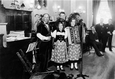 Fraunfelders at the California State Assembly, circa 1939 Fraunfelders at the California State Assembly